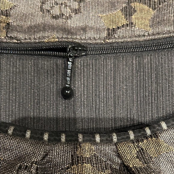 Maruca Shoulder/Crossbody Bag with Coin/Card Case - Picture 9 of 13